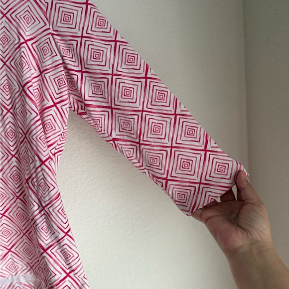 J McLaughlin Pink White Diamond Print Ruffle Neck Top Women's Blouse size L - Picture 3 of 6